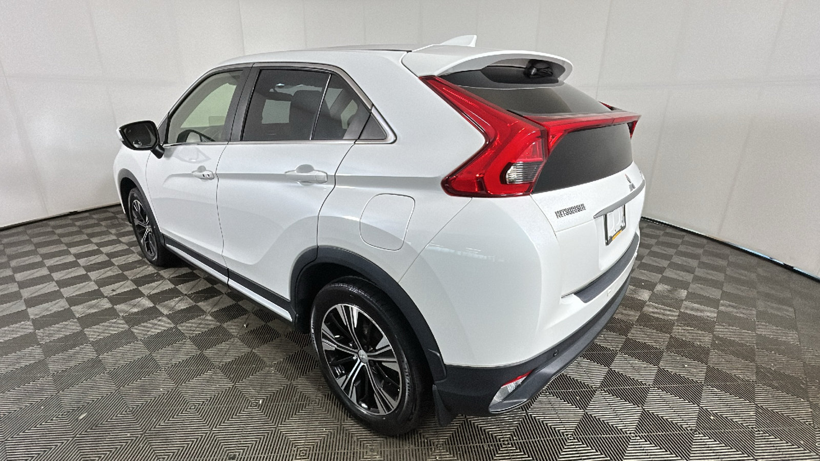 Used 2018 Mitsubishi Eclipse Cross SEL AWD/4WD image 4