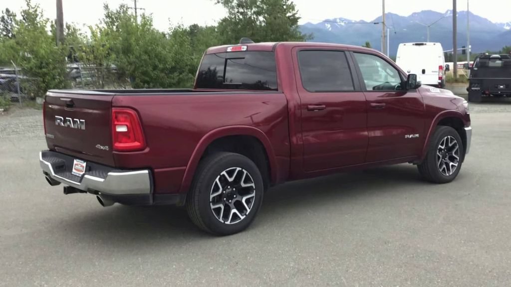 Certified 2025 RAM 1500 Laramie AWD/4WD image 8