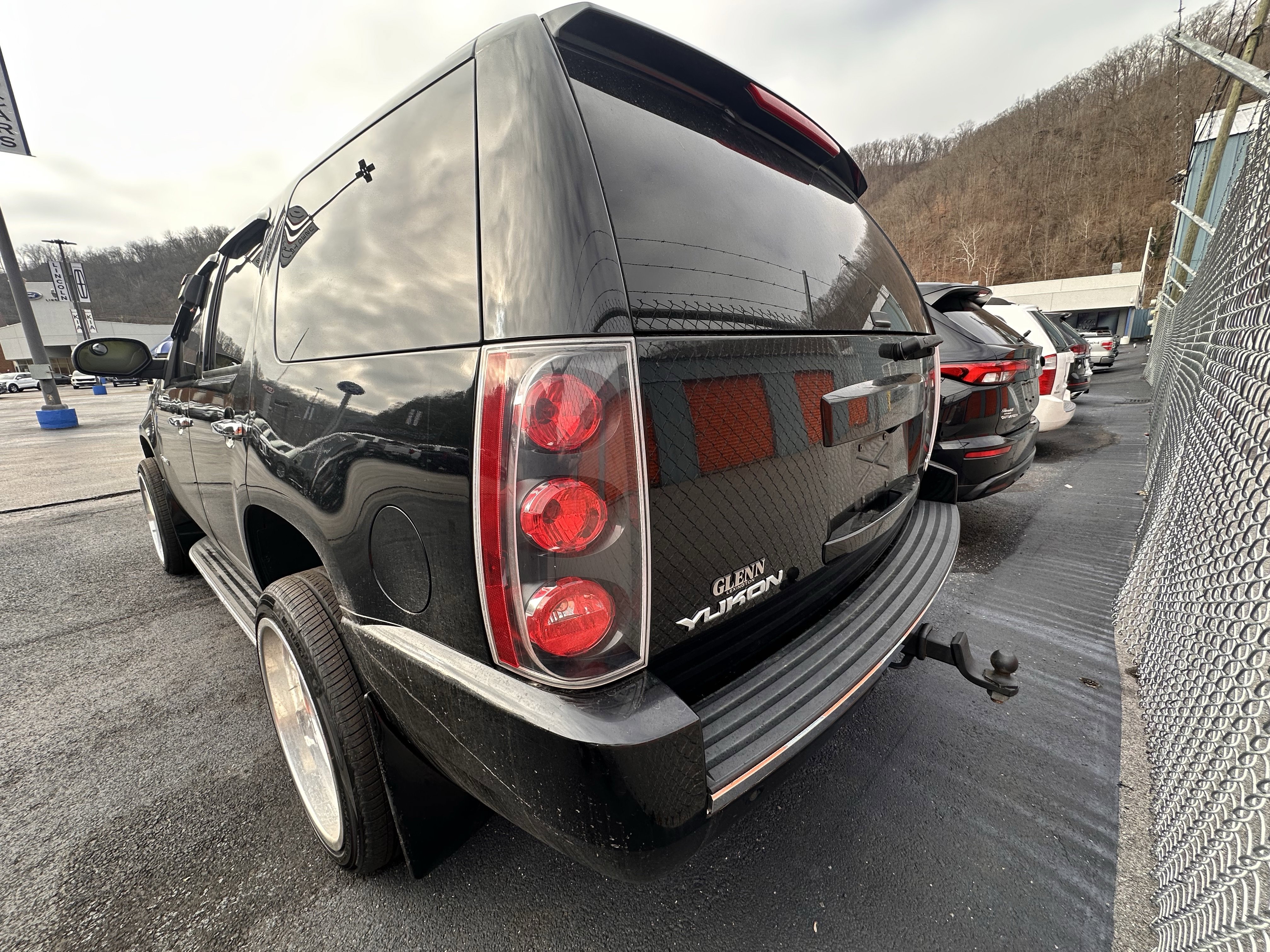 Used 2007 GMC Yukon Denali image 12