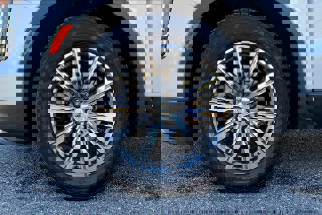 Used 2020 Cadillac XT4 Sport w/ Driver Awareness Package image 8