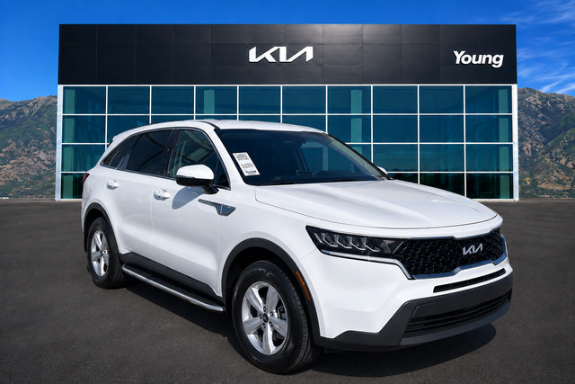 Used 2022 Kia Sorento LX AWD/4WD image 1