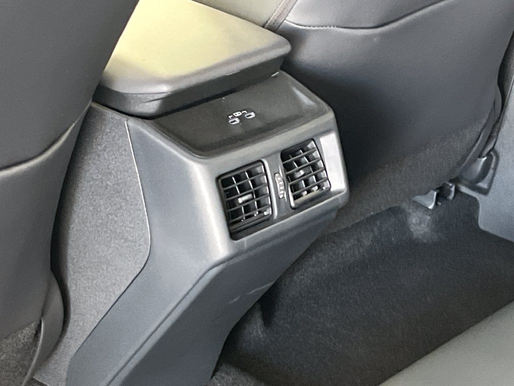 New 2026 Subaru Solterra AWD/4WD image 34