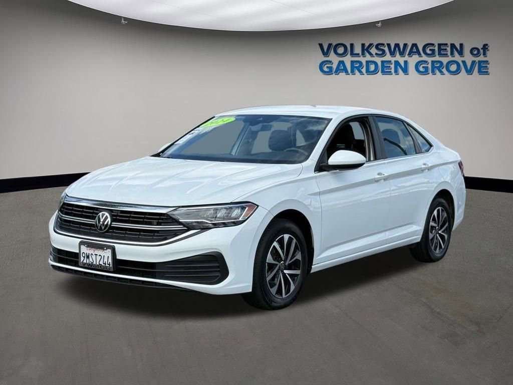 Used 2024 Volkswagen Jetta S image 4