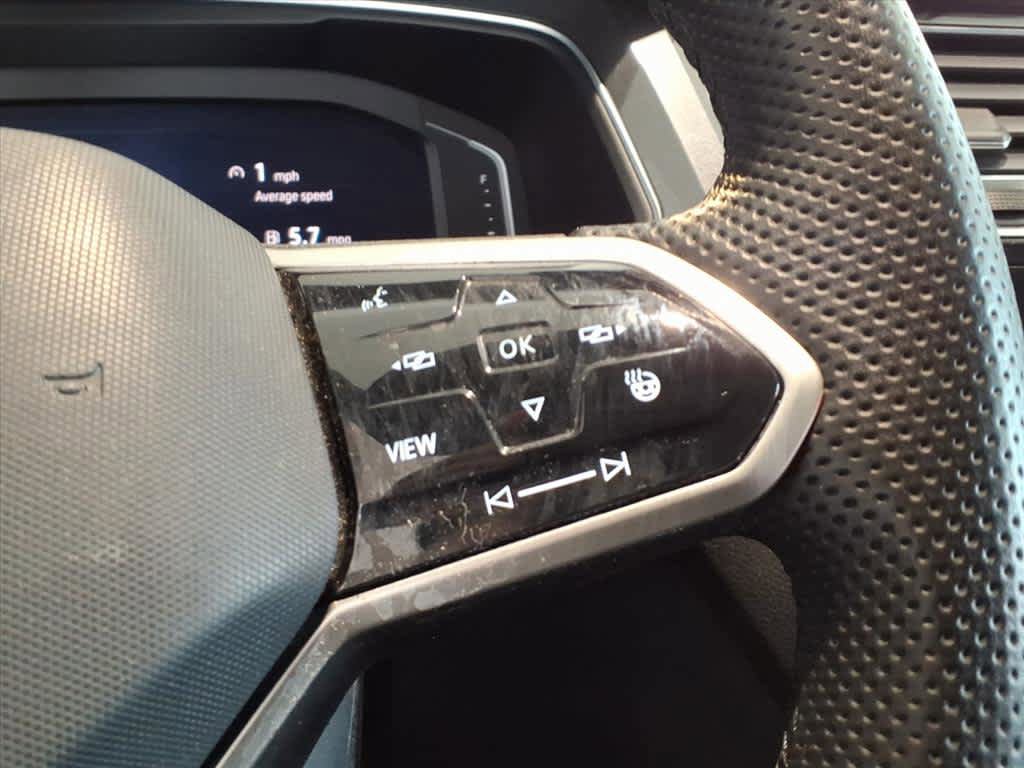 Used 2022 Volkswagen Tiguan SEL R-Line AWD/4WD image 16