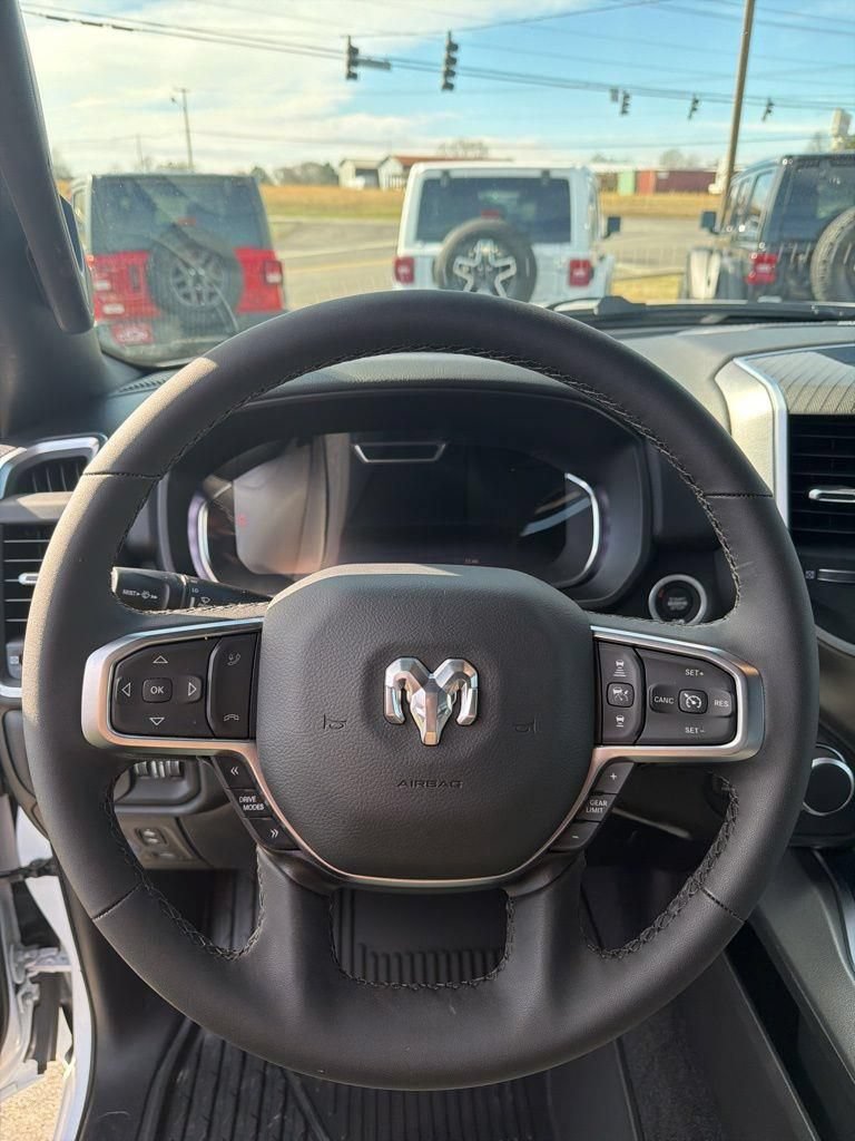 New 2026 RAM 1500 Big Horn AWD/4WD image 37