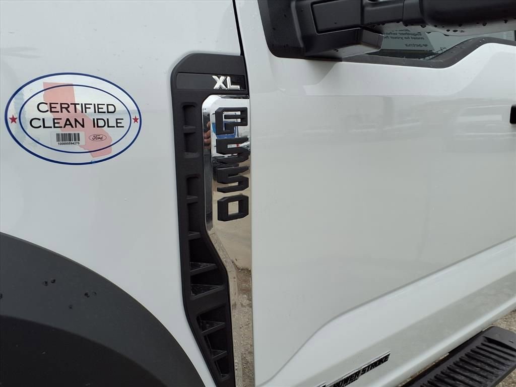 New 2026 Ford F550 2WD Regular Cab Super Duty image 25