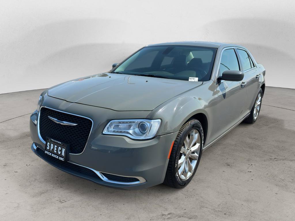 Used 2017 Chrysler 300 Limited AWD/4WD image 1