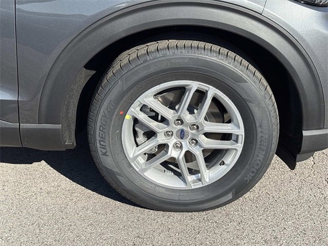 New 2026 Ford Explorer Active image 9