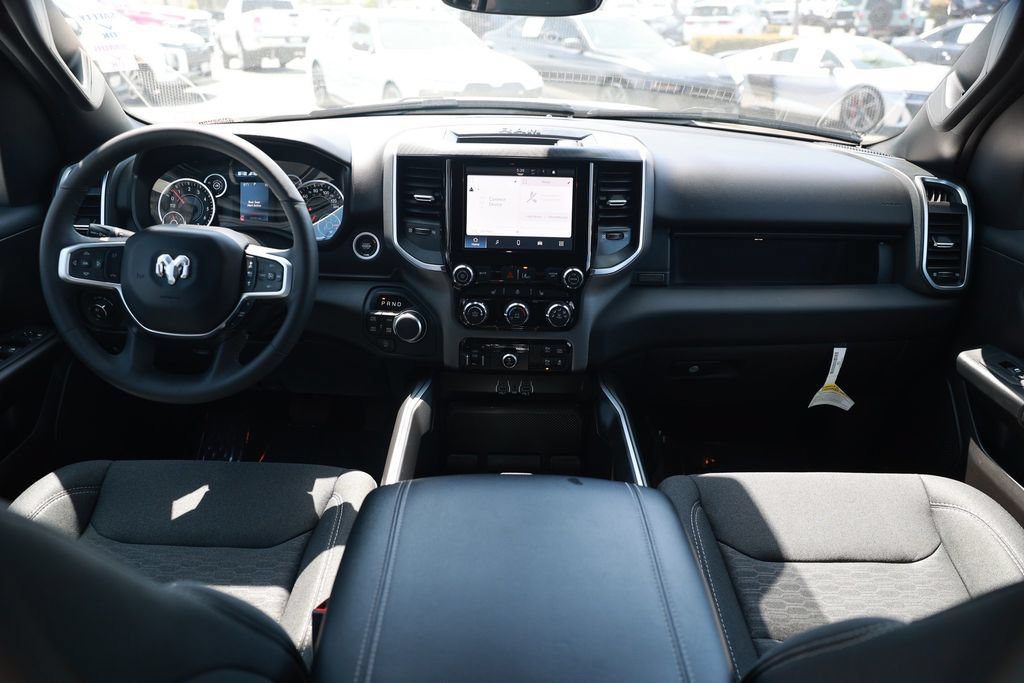 Used 2025 RAM 1500 Big Horn AWD/4WD image 23