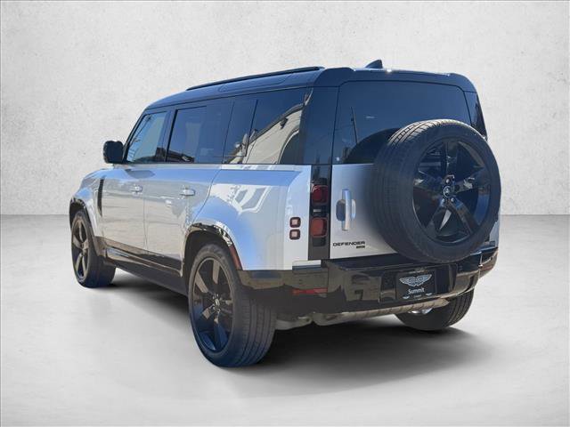 Used 2023 Land Rover Defender 110 X-Dynamic SE image 3
