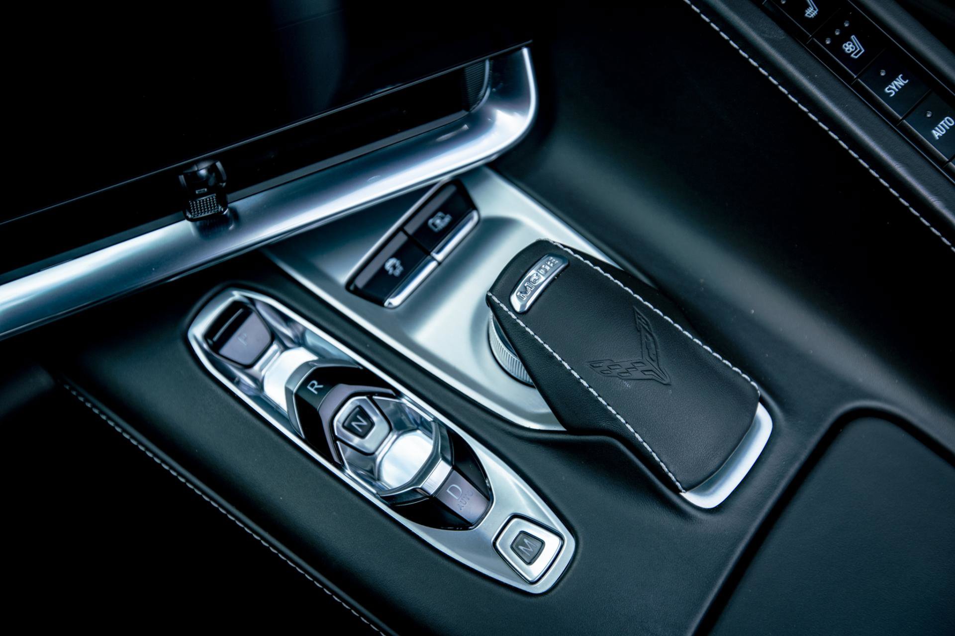 Used 2021 Chevrolet Corvette Stingray Premium Conv w/ Z51 Performance Package image 15