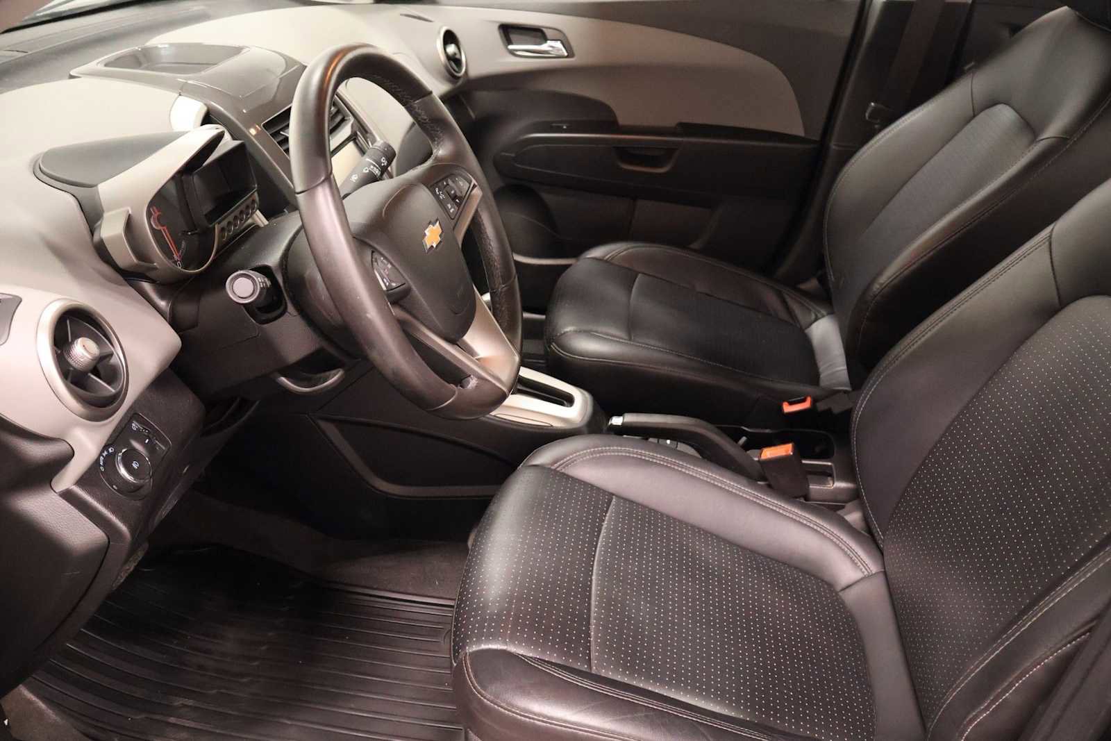 Used 2016 Chevrolet Sonic LTZ FWD image 5