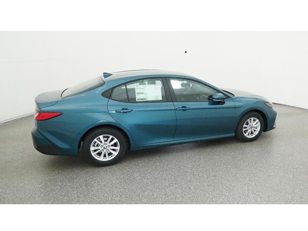 Used 2025 Toyota Camry LE FWD image 13
