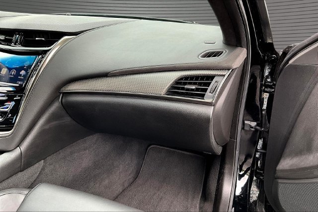 Used 2016 Cadillac CTS V w/ Carbon Fiber Package RWD image 26