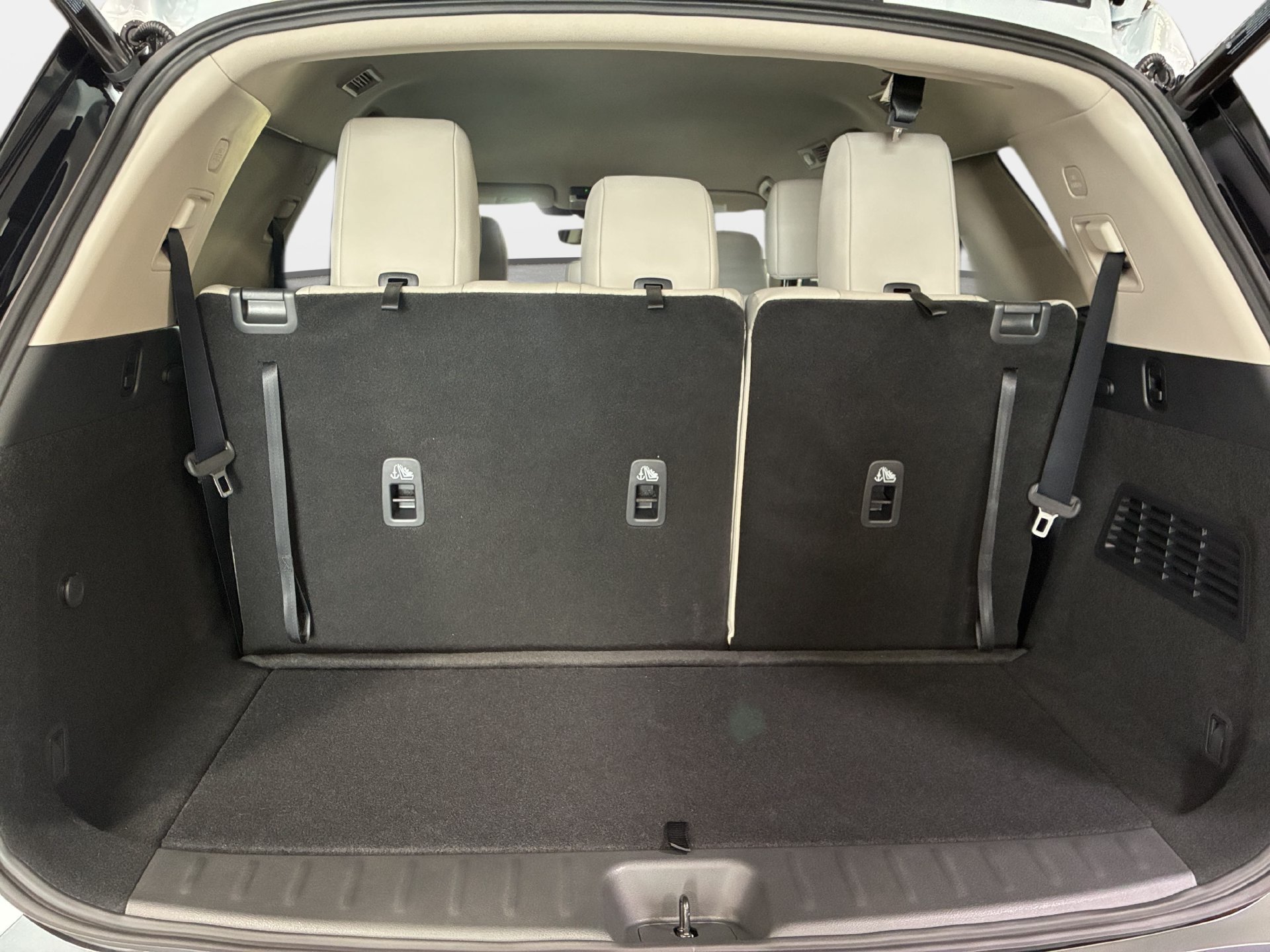 New 2026 Nissan Pathfinder SL FWD image 12