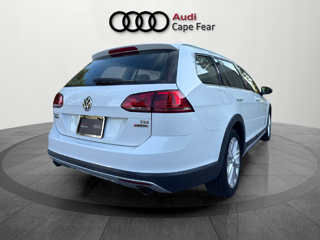 Used 2017 Volkswagen Golf Alltrack S AWD/4WD image 6