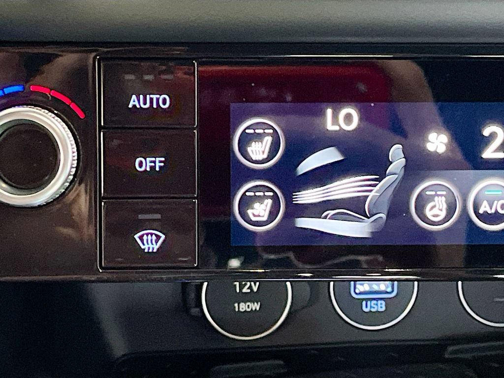 Used 2024 Genesis G70 3.3T Advanced AWD/4WD image 21