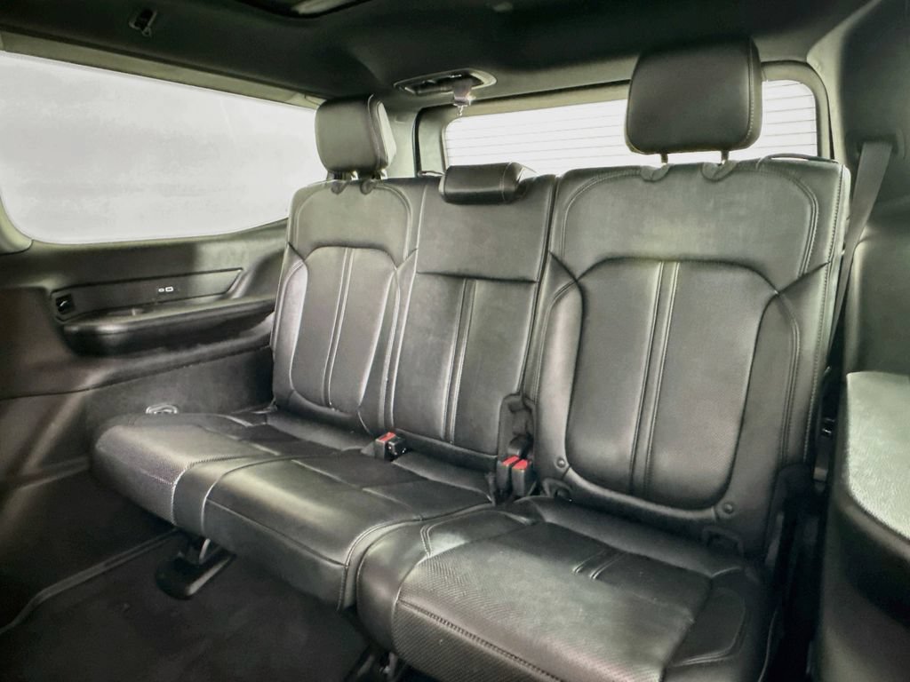 Used 2024 Jeep Wagoneer Series II AWD/4WD image 13