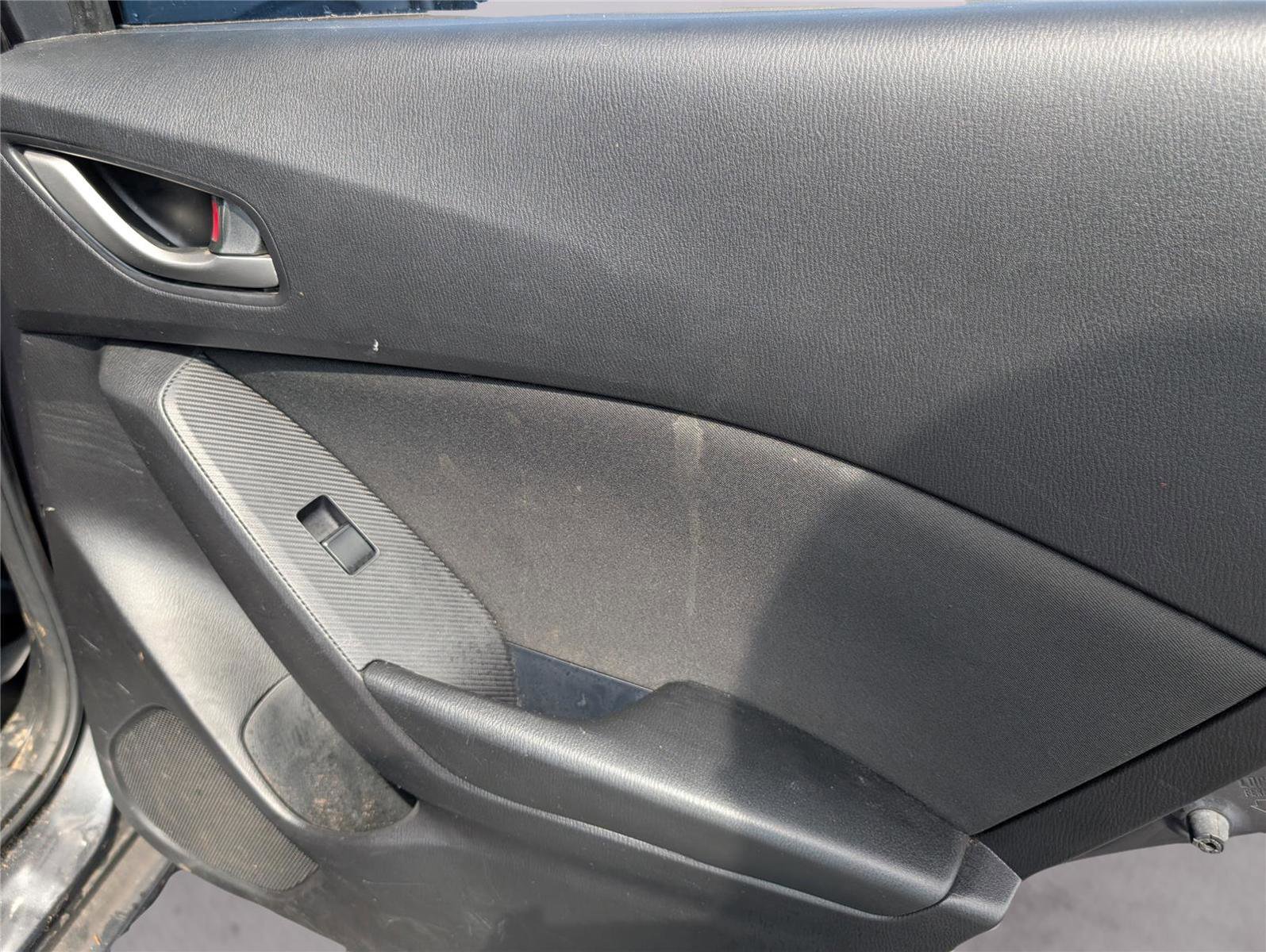 Used 2016 MAZDA MAZDA3 i Sport w/ Preferred Equipment Package image 35