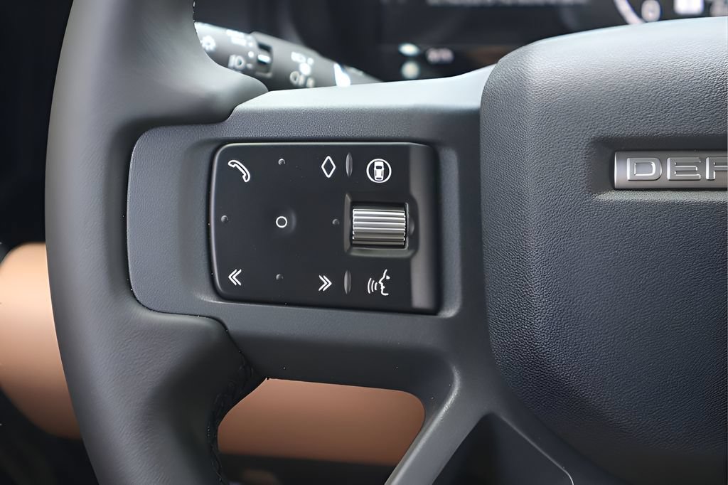 New 2026 Land Rover Defender 110 X-Dynamic SE AWD/4WD image 19