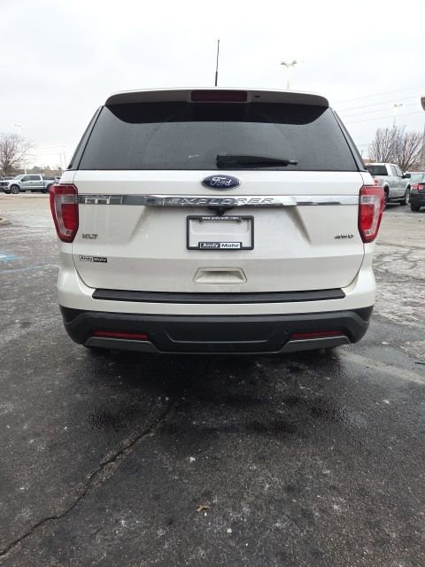 Used 2019 Ford Explorer XLT w/ Equipment Group 202A image 6