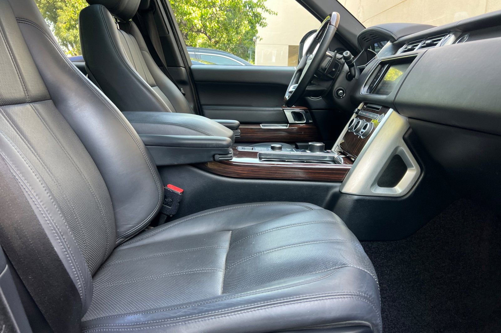 Used 2016 Land Rover Range Rover HSE AWD/4WD image 16