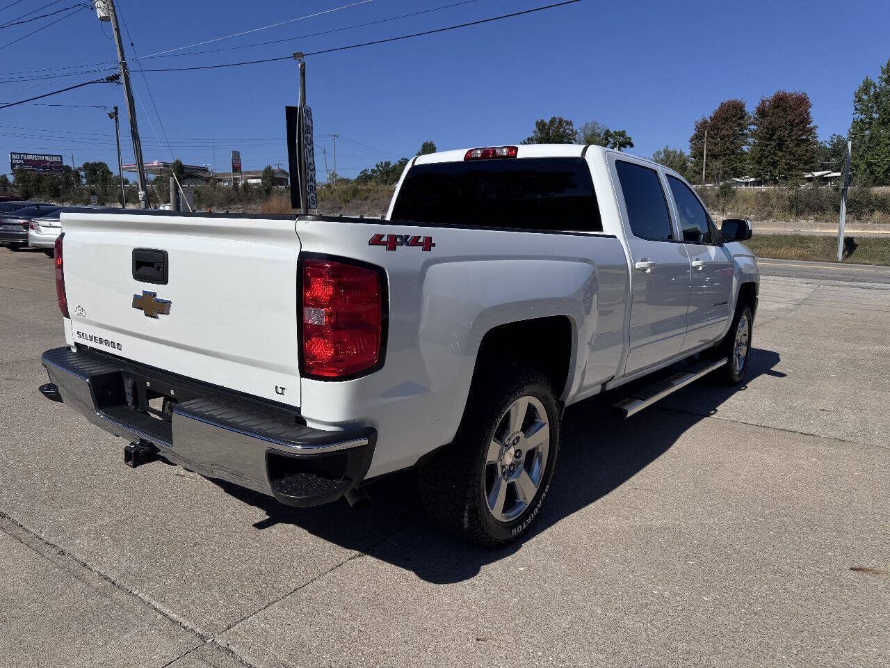 Used 2018 Chevrolet Silverado 1500 LT w/ All Star Edition AWD/4WD image 9