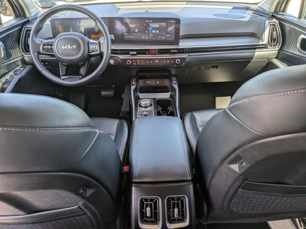 Certified 2025 Kia Sorento EX FWD image 16