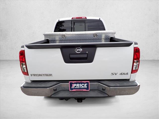 Used 2019 Nissan Frontier SV image 3