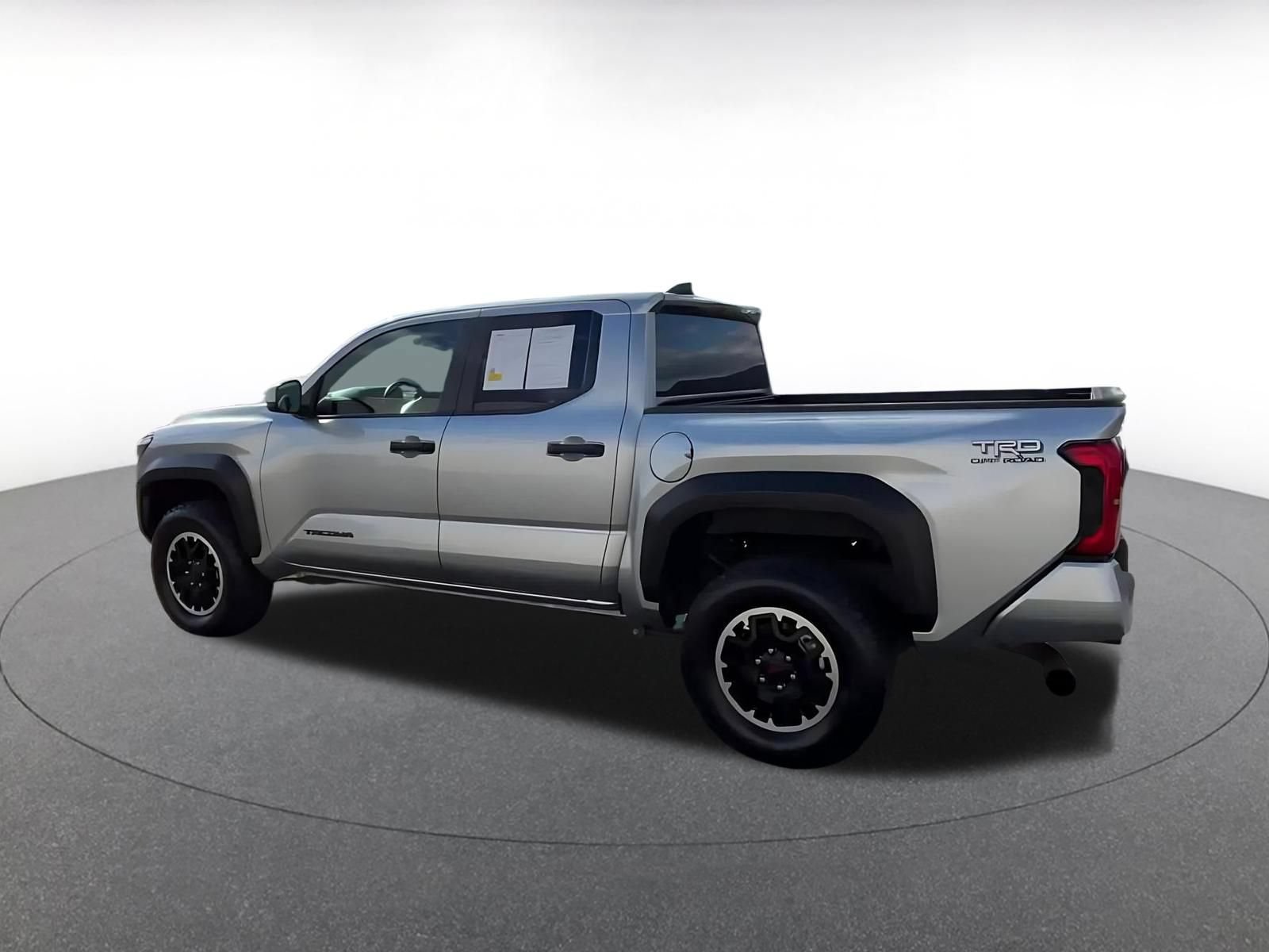 Used 2025 Toyota Tacoma TRD Off-Road AWD/4WD image 10