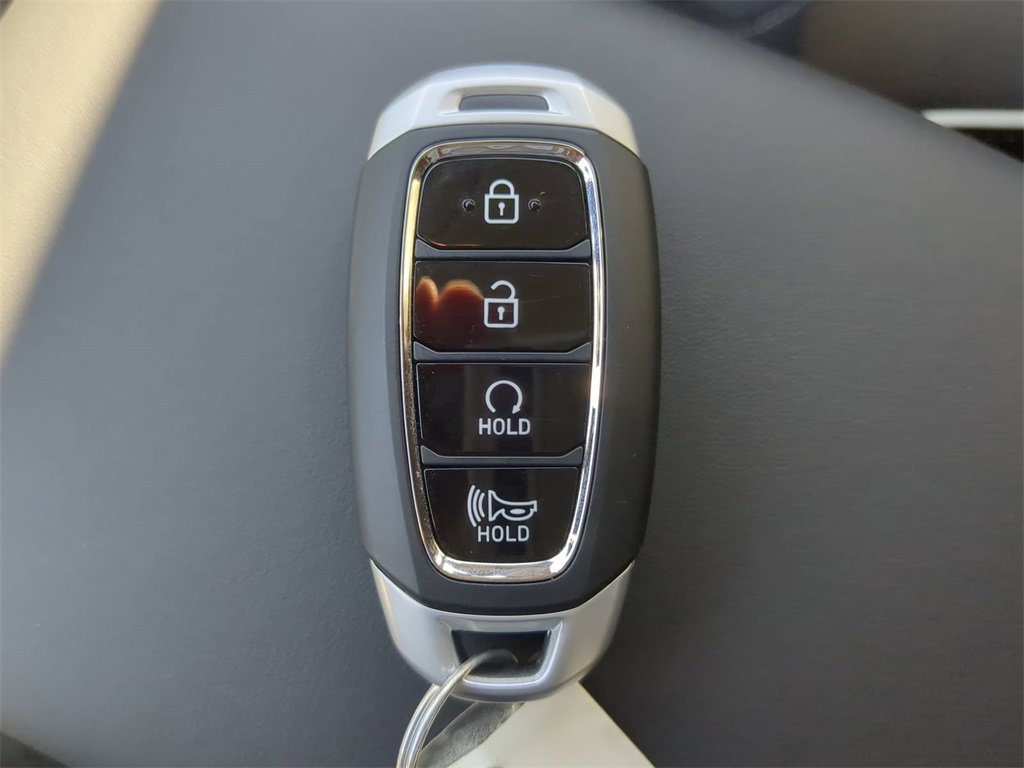 New 2025 Hyundai Venue Limited image 34