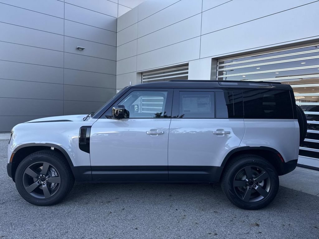 New 2026 Land Rover Defender 110 S AWD/4WD image 4
