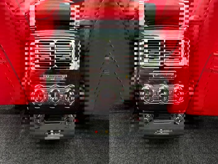 Used 2015 Land Rover Range Rover Autobiography image 28