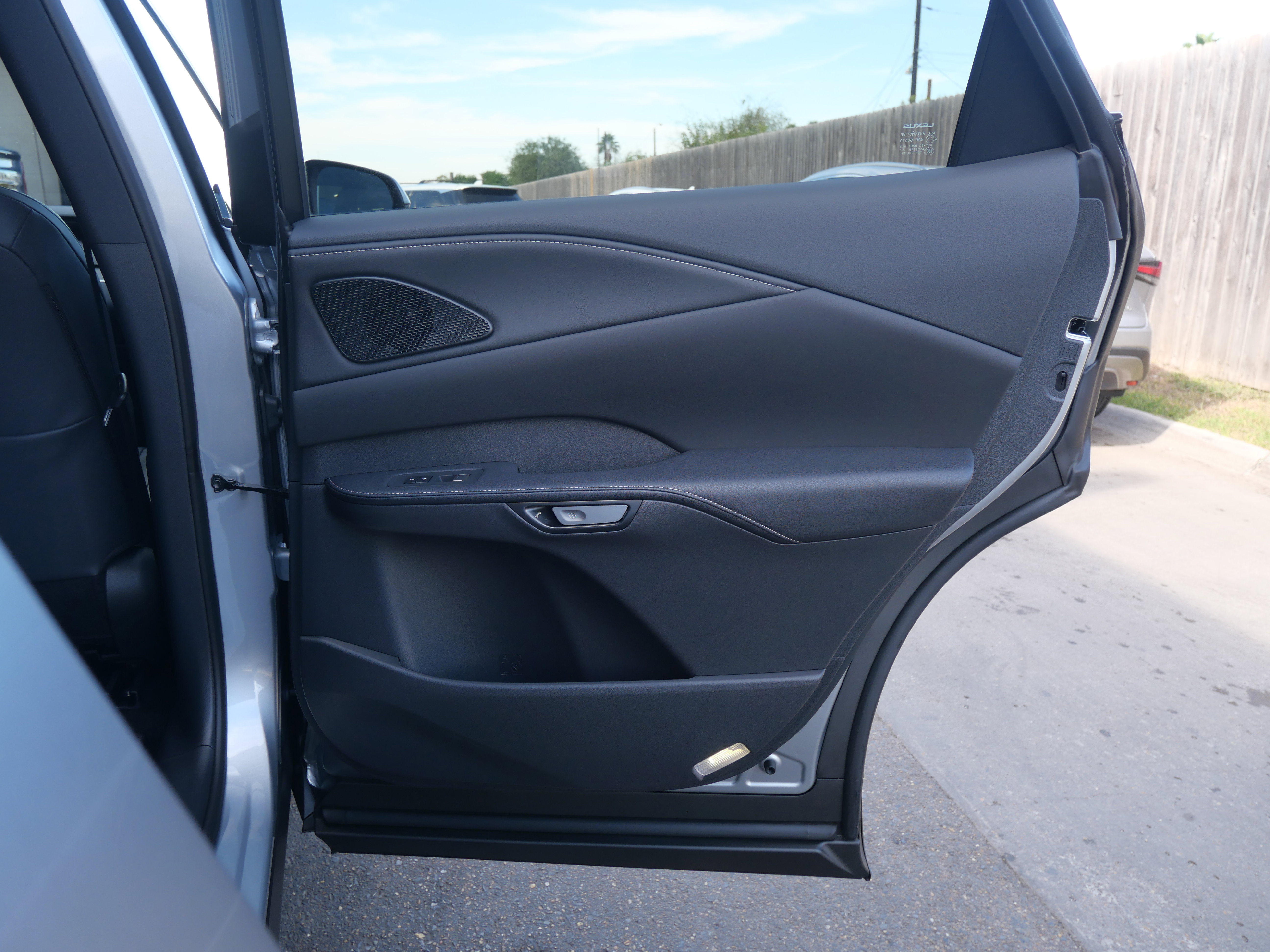 Used 2025 Lexus RX 350 Premium image 11