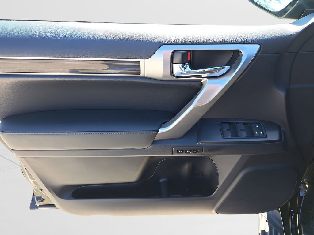 Used 2022 Lexus GX 460 Premium w/ Premium Package image 14