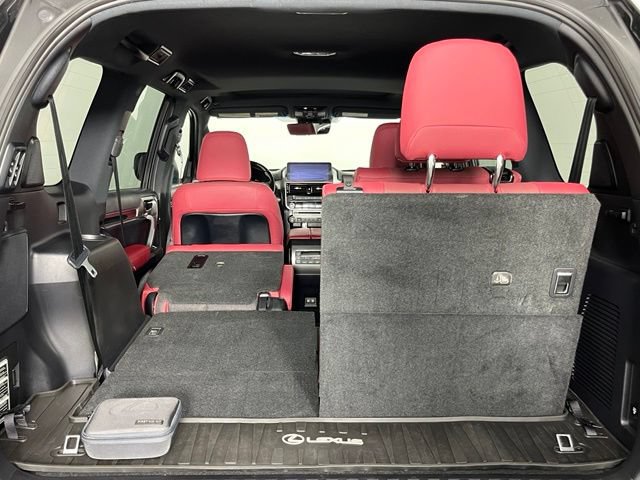 Used 2023 Lexus GX 460 Premium w/ Accessory Package AWD/4WD image 24