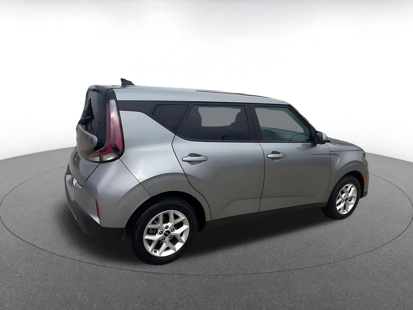 Used 2025 Kia Soul LX w/ LX Technology Package image 15