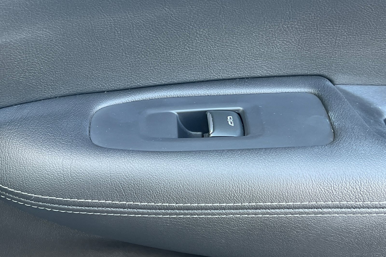 Used 2022 Cadillac XT5 Sportv w/ LPO, ONYX Package image 21