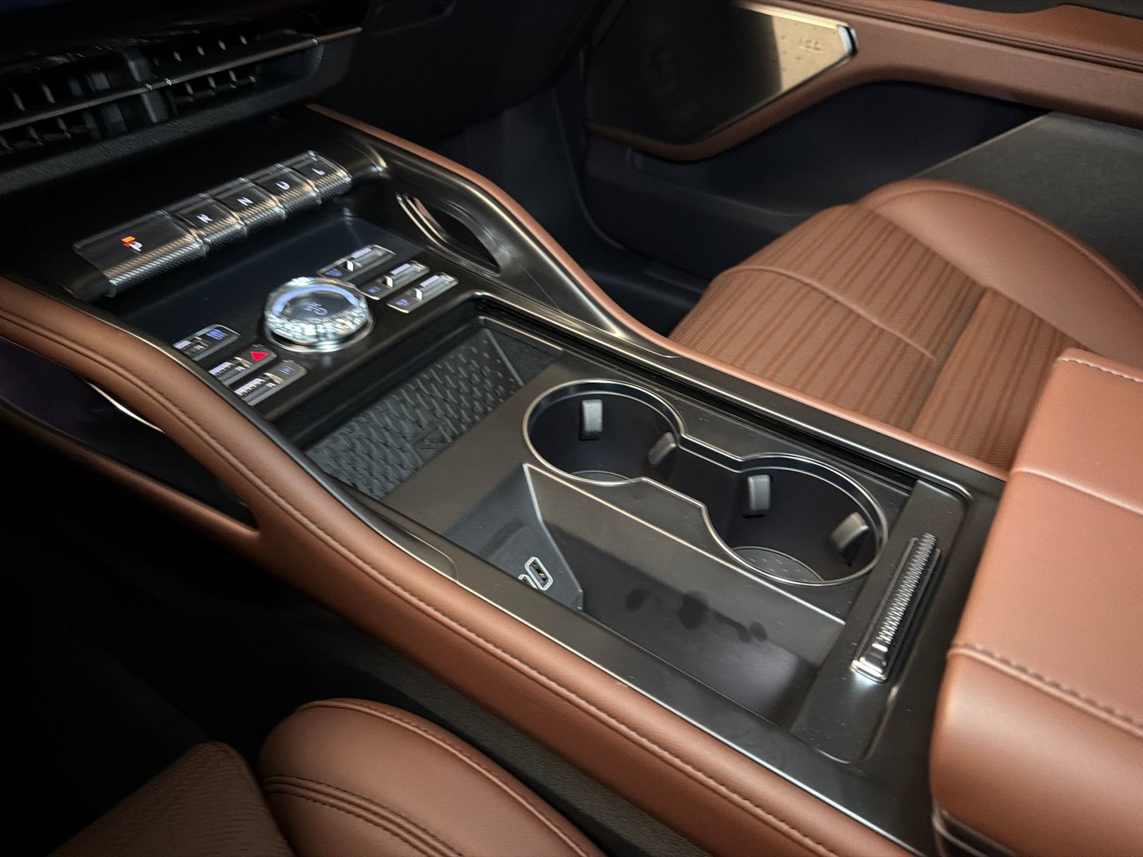 New 2026 Lincoln Nautilus Reserve AWD/4WD image 26