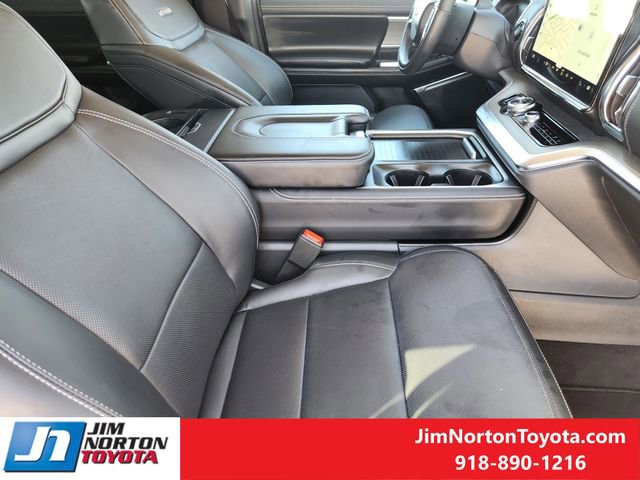 Used 2025 Ford Expedition Platinum image 15