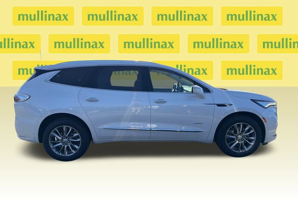 Used 2024 Buick Enclave Avenir w/ Avenir Technology Package image 12