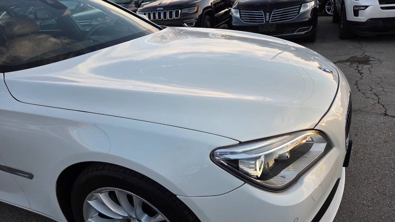 Used 2015 BMW 750i xDrive AWD/4WD image 21