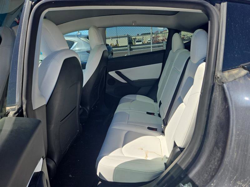 Used 2022 Tesla Model Y Long Range AWD/4WD image 8