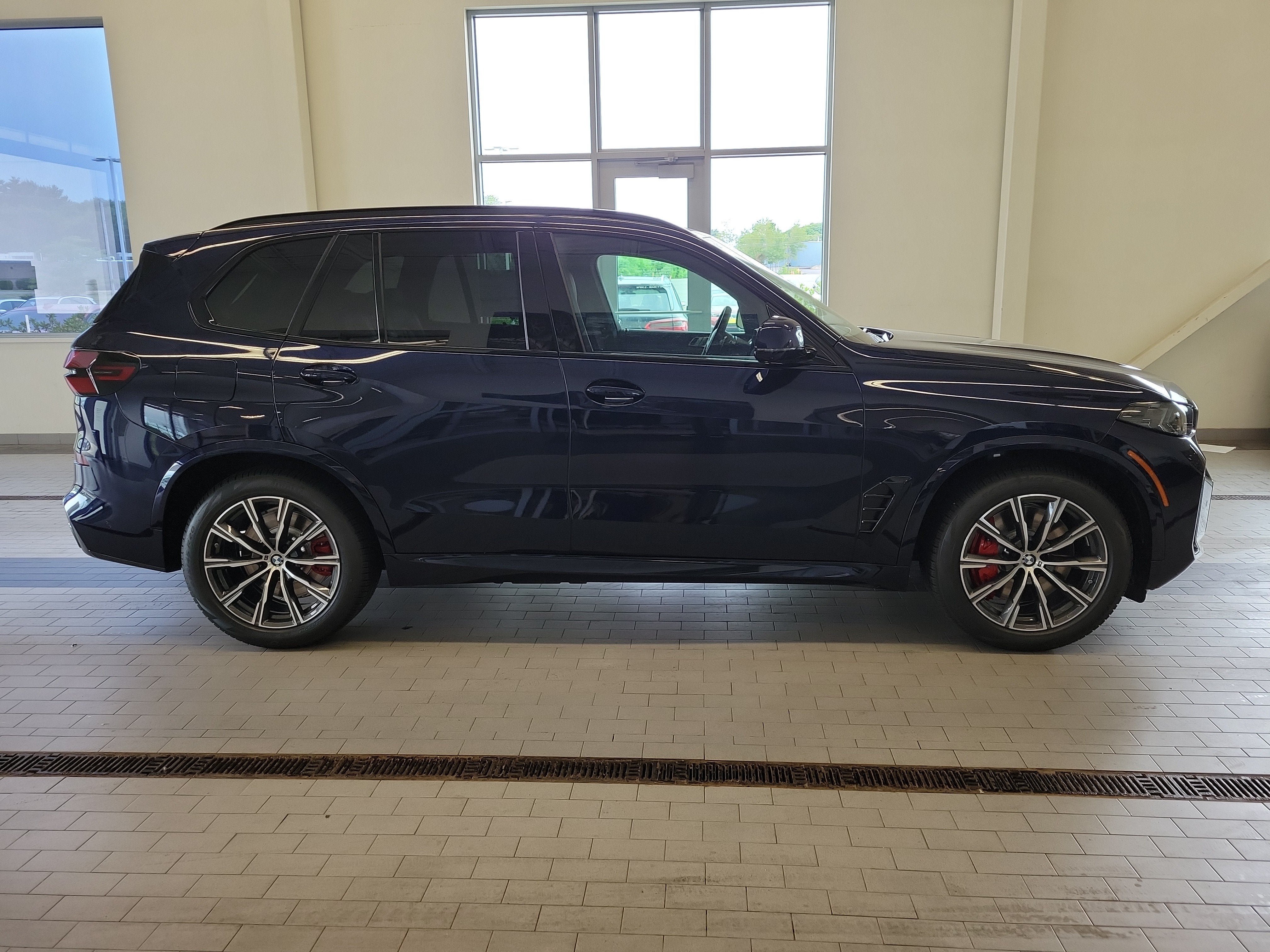 New 2026 BMW X5 xDrive50e w/ Executive Package AWD/4WD image 8