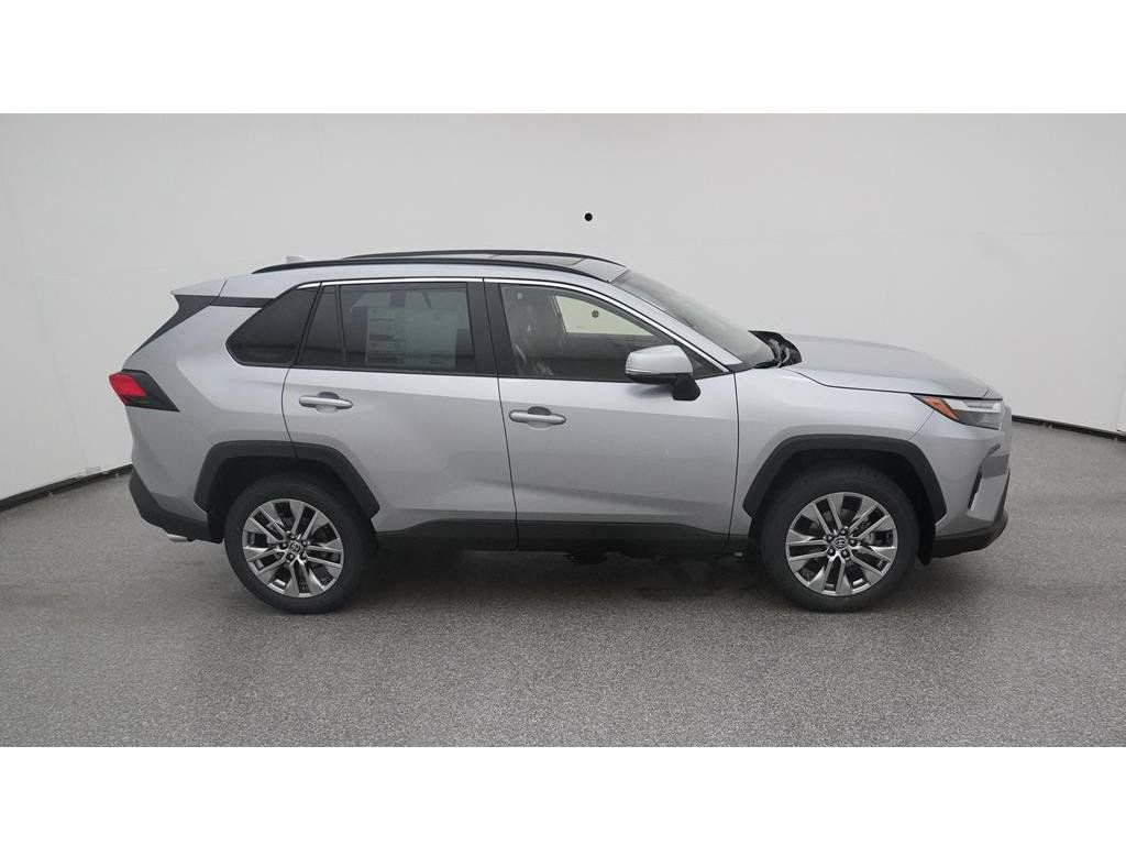 Used 2023 Toyota RAV4 XLE Premium FWD image 14
