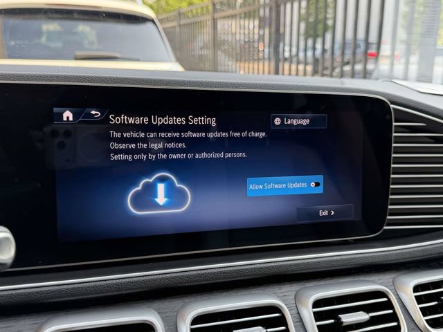 Certified 2025 Mercedes-Benz GLE 450e 4MATIC image 34