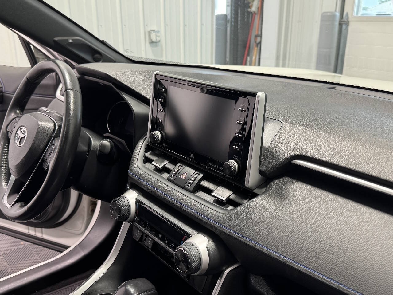 Used 2020 Toyota RAV4 XSE AWD/4WD image 21
