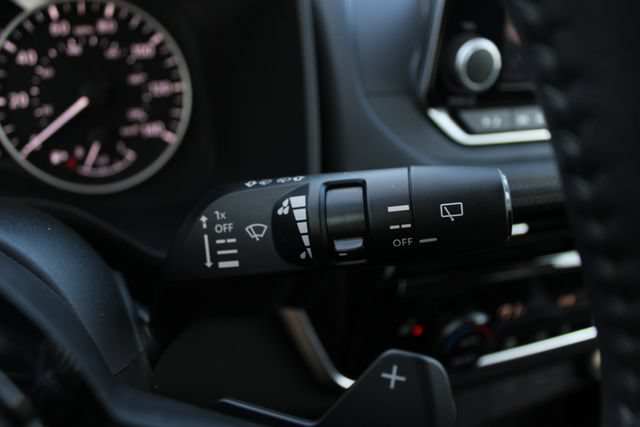 Used 2023 Nissan Rogue SL AWD/4WD image 11