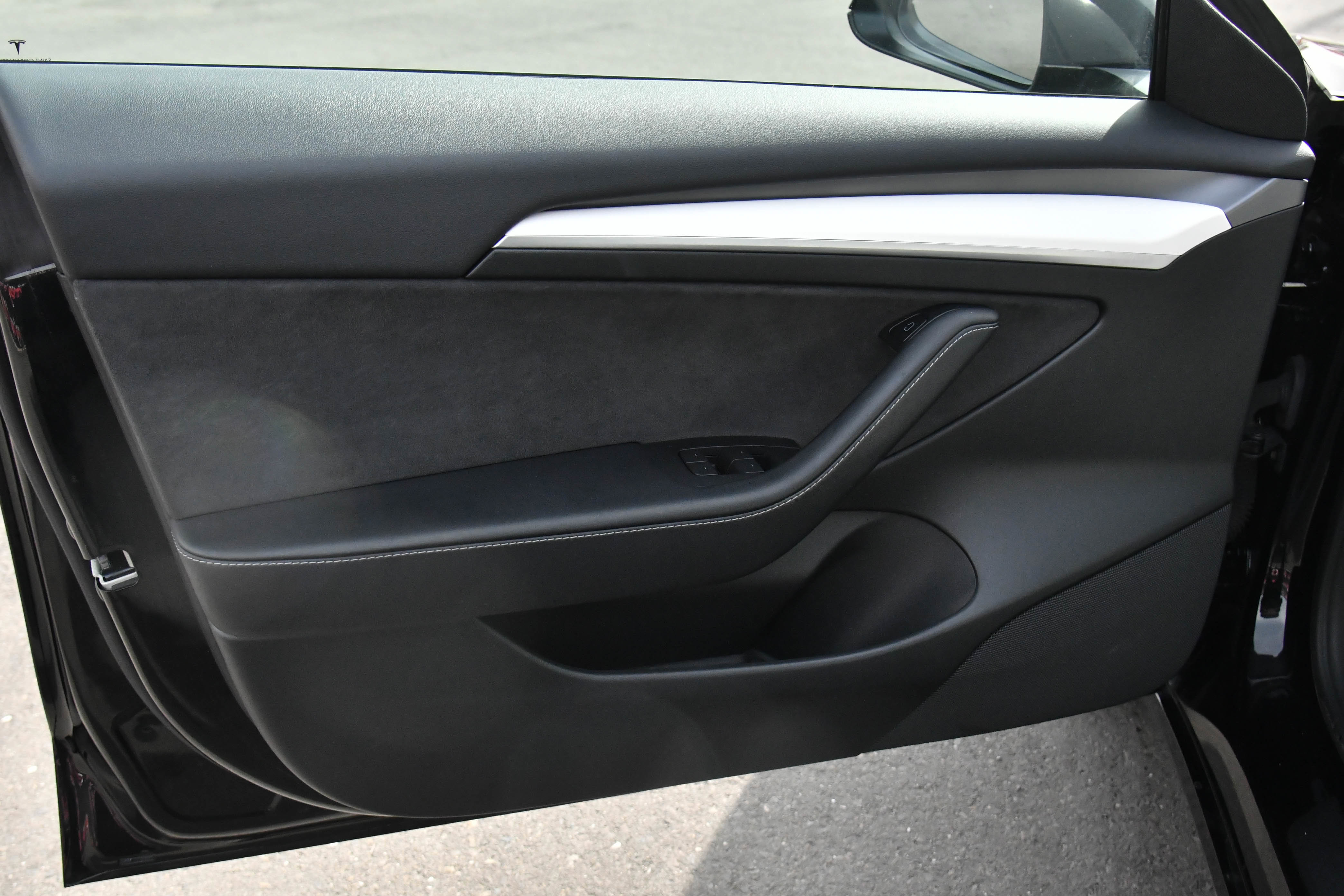 Used 2023 Tesla Model 3 Standard Range image 13