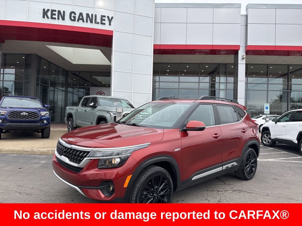 Used 2022 Kia Seltos Nightfall Edition image 1